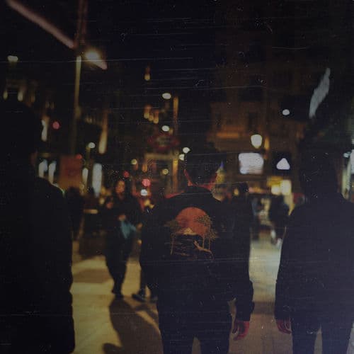 Album cover art for Malos Hábitos
