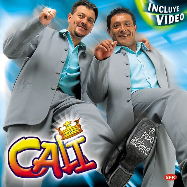 Album cover art for Un Paso Adelante