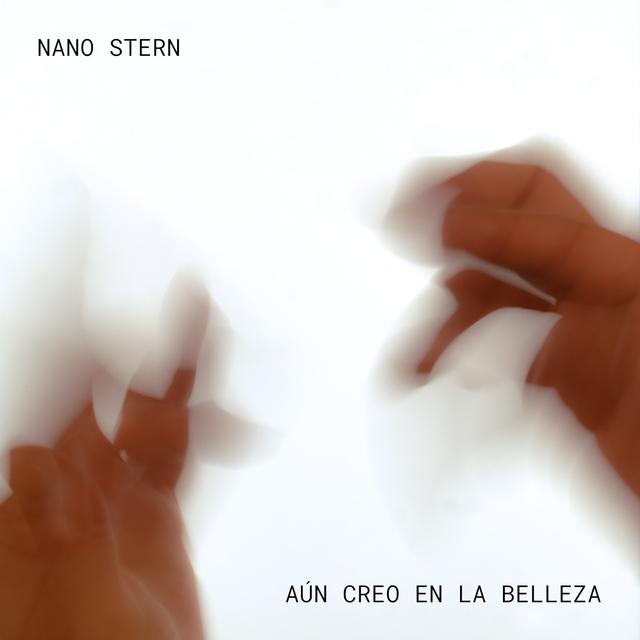 Album cover art for Aún creo en la belleza
