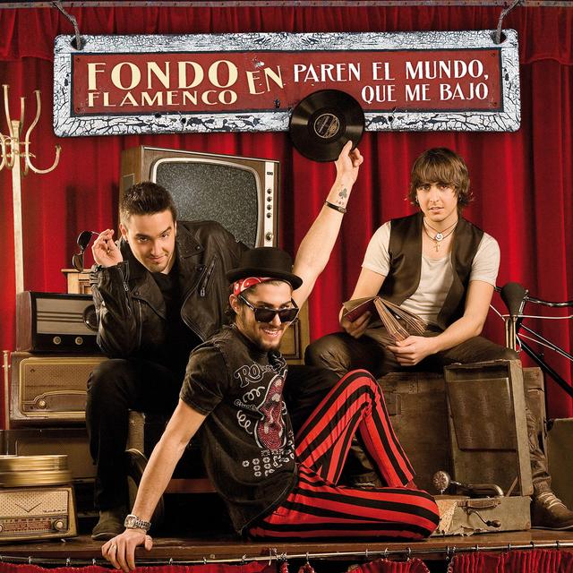 Album cover art for Paren el Mundo, Que Me Bajo