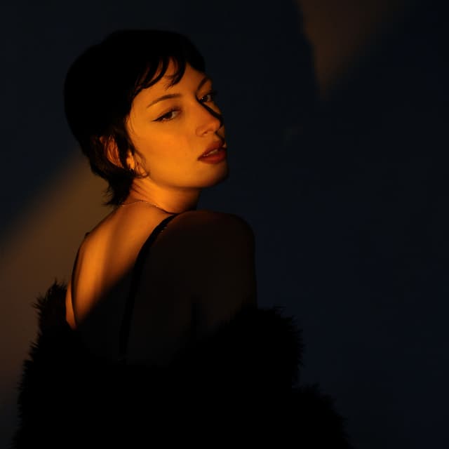 Album cover art for Sen Bilirsin