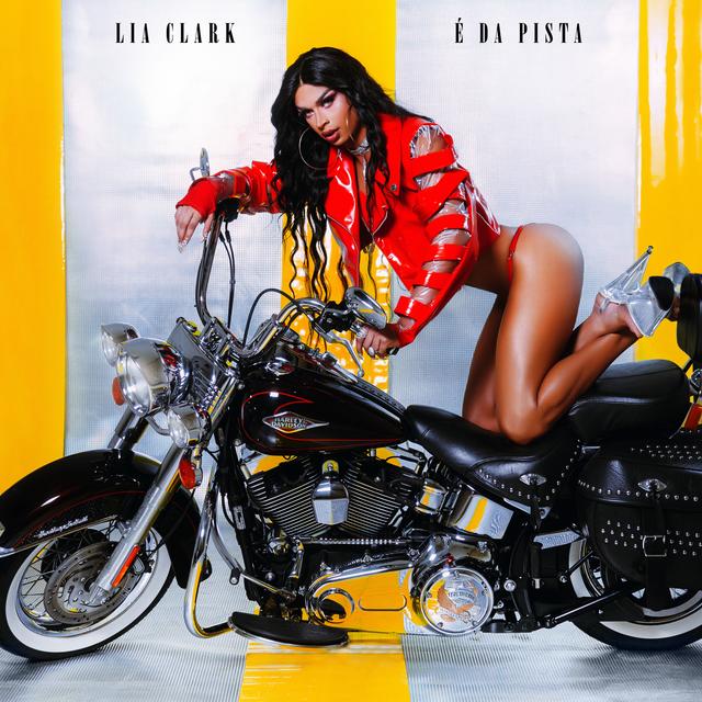 Album cover art for É da Pista