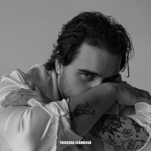 Album cover art for Toisessa elämässä