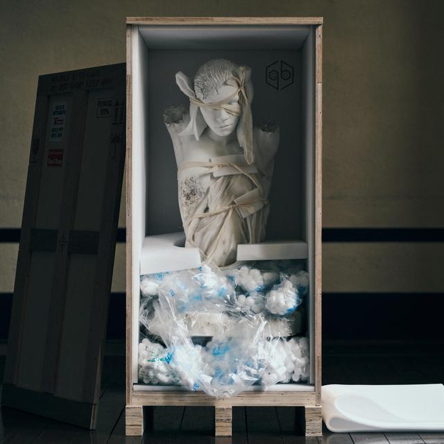 Album cover art for 首のない天使