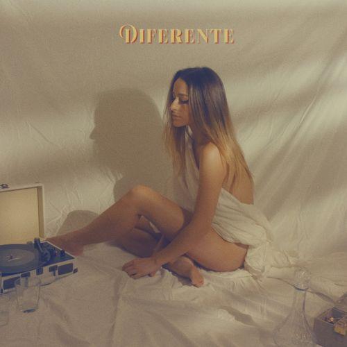 Album cover art for Diferente