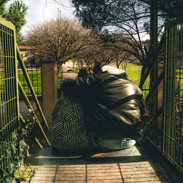 Album cover art for Güzel Ve İddiali