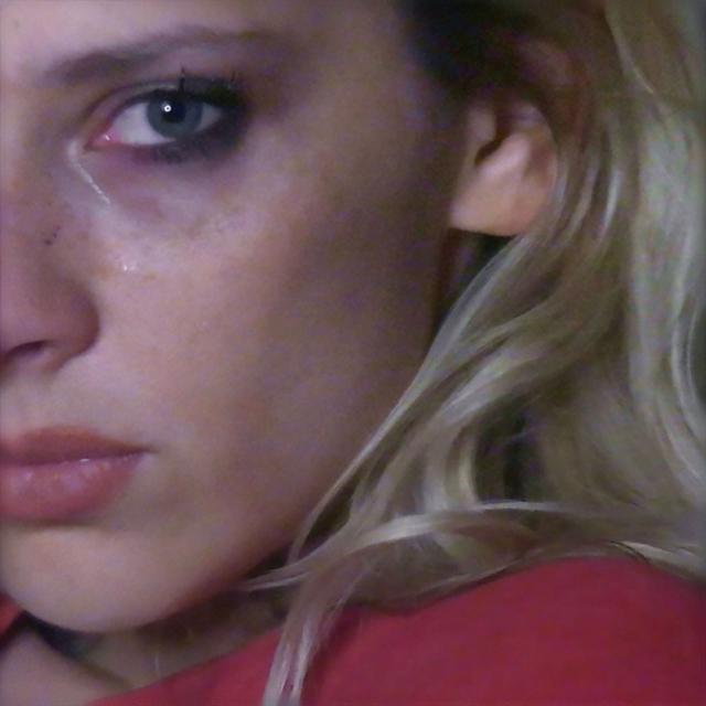 Album cover art for Sydän on rikki