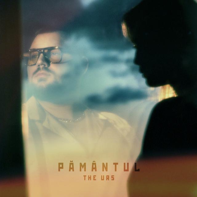 Album cover art for Pământul