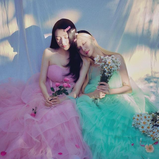 Album cover art for 마치 사랑처럼