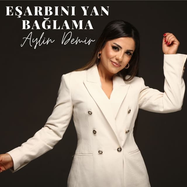 Album cover art for Eşarbını Yan Bağlama