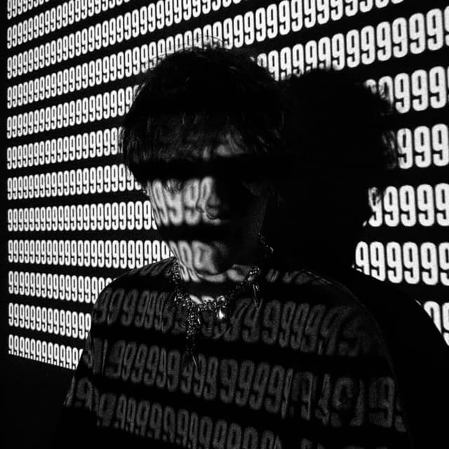 Album cover art for 999