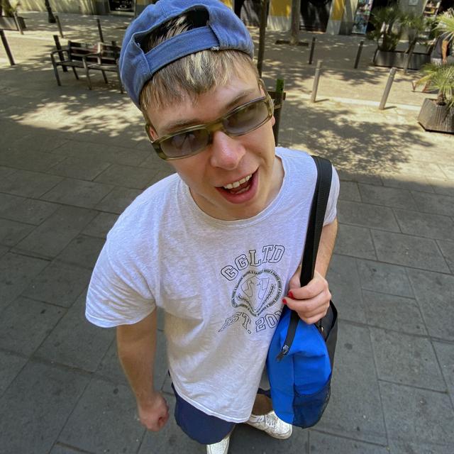 Album cover art for Beat Goes On (Rhythm to the Brain)