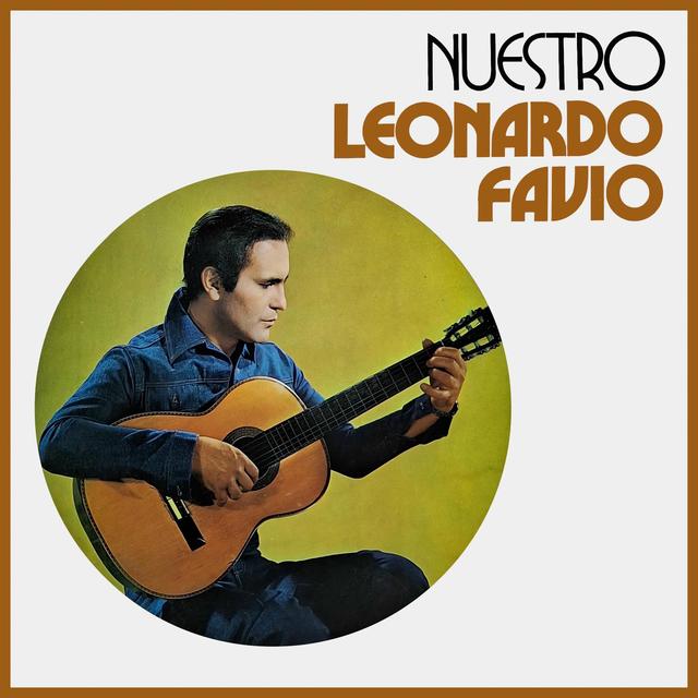 Album cover art for Nuestro Leonardo Favio