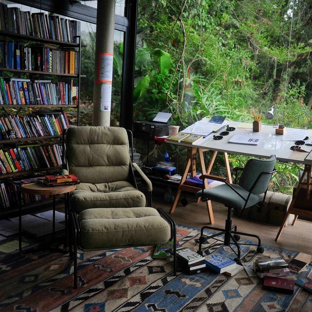 Album cover art for Emicida Racional VL 2 - Mesmas Cores & Mesmos Valores