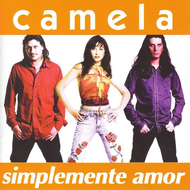 Album cover art for Simplemente Amor