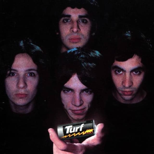Album cover art for Una Pila de Vida