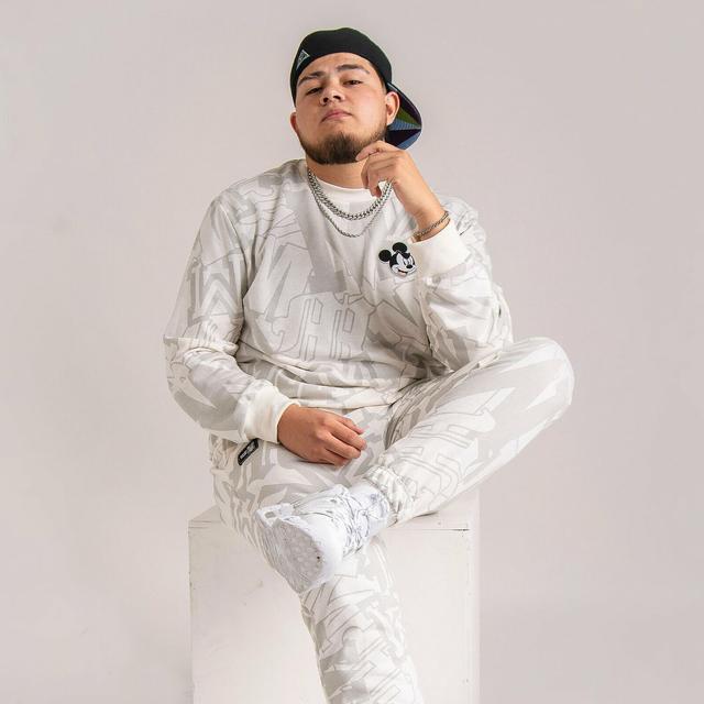 Album cover art for Dice Que Me Extraña