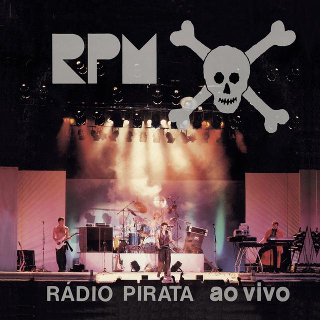 Album cover art for Radio Pirata Ao Vivo