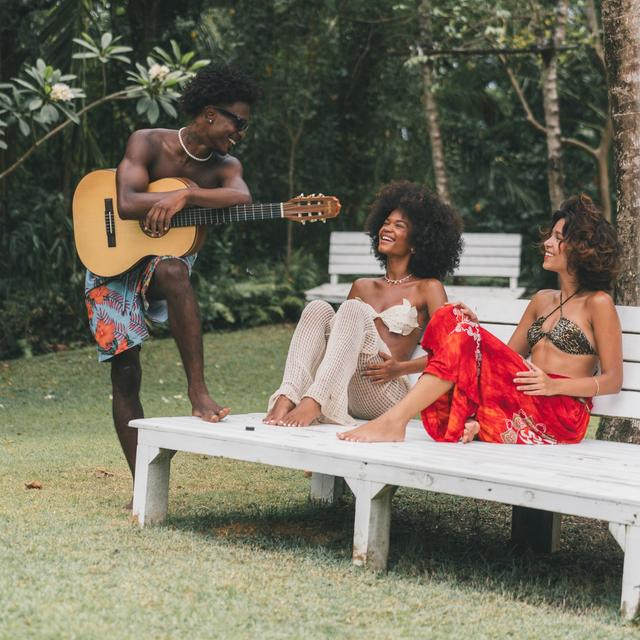 Album cover art for Tudo Passa