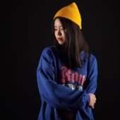 Album cover art for Hai Phút Hơn