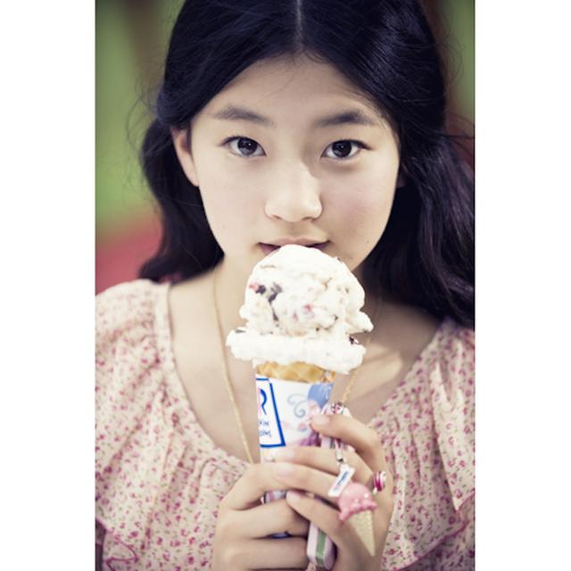 Album cover art for 사랑에 빠진 딸기