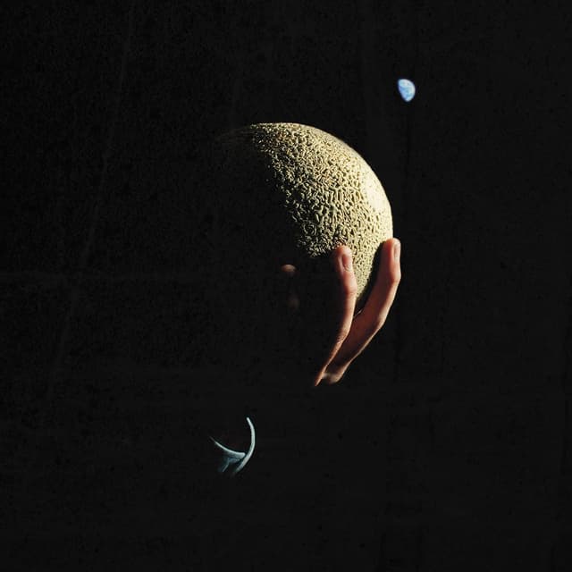 Album cover art for Oscurecía