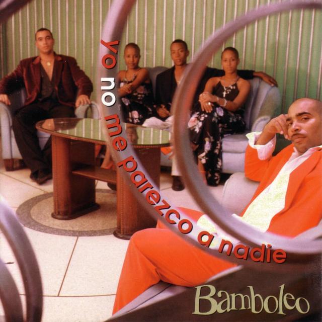 Album cover art for Yo No Me Parezco A Nadie