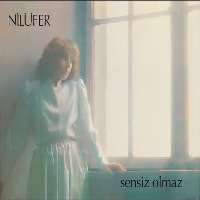 Album cover art for Sensiz Olmaz (Orijinal Plak Kayıtları)