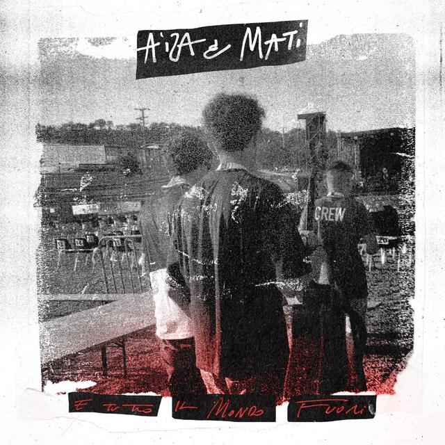 Album cover art for E Tutto Il Mondo Fuori