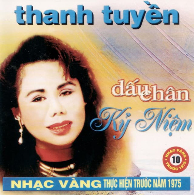 Album cover art for Dấu chân kỷ niệm