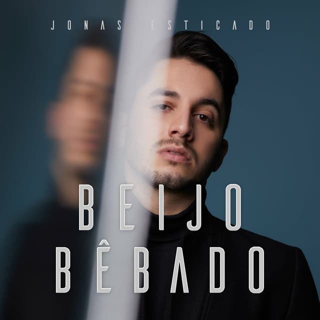 Album cover art for Beijo Bêbado