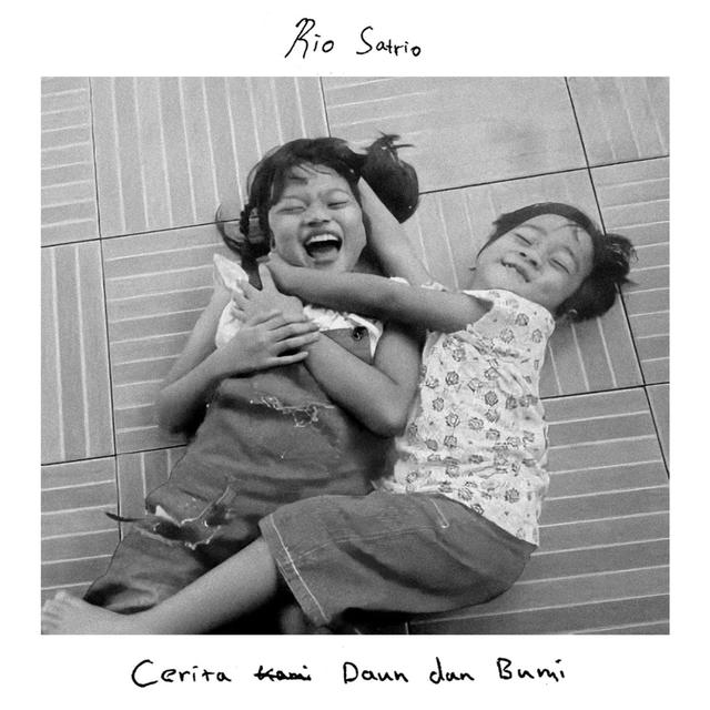 Album cover art for Cerita Daun dan Bumi