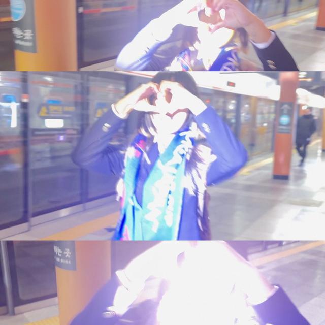 Album cover art for 코카콜라