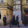 В темноте