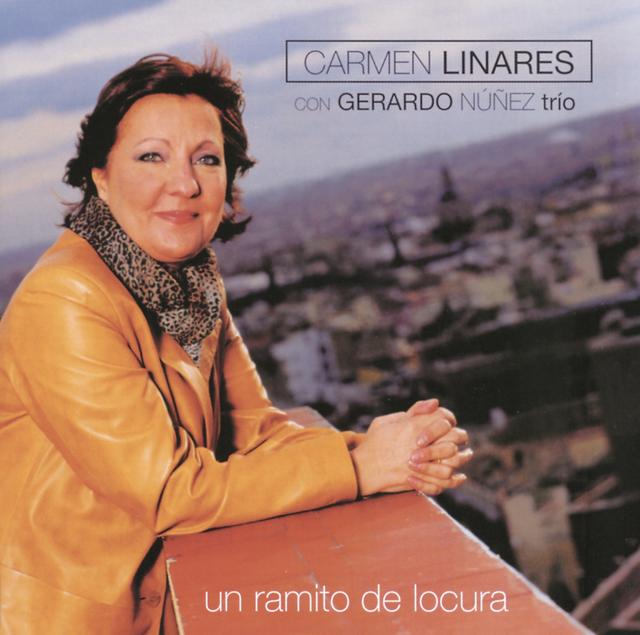 Album cover art for Un Ramito De Locura