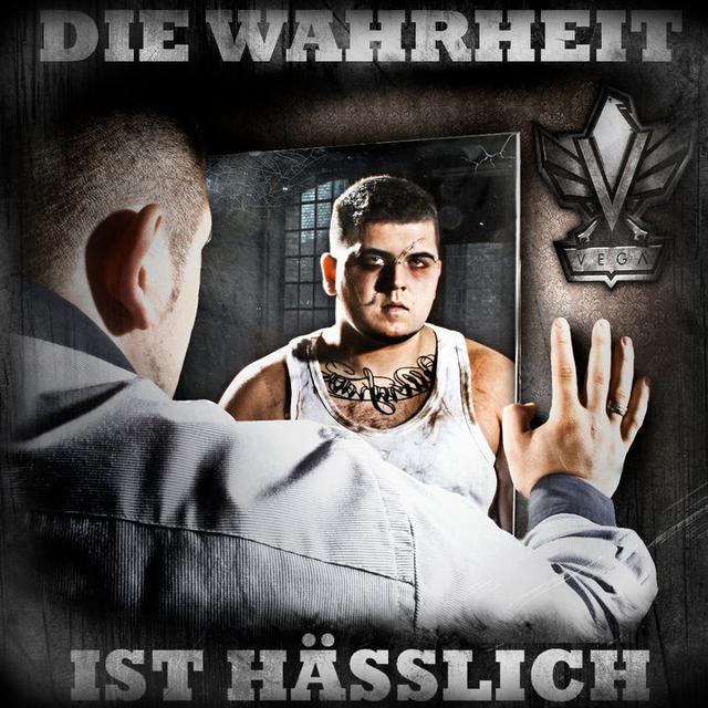 Album cover art for Die Wahrheit Ist Hässlich