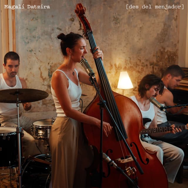 Album cover art for Des del menjador (live)