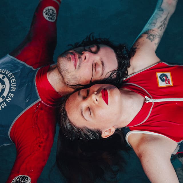Album cover art for À la piscine