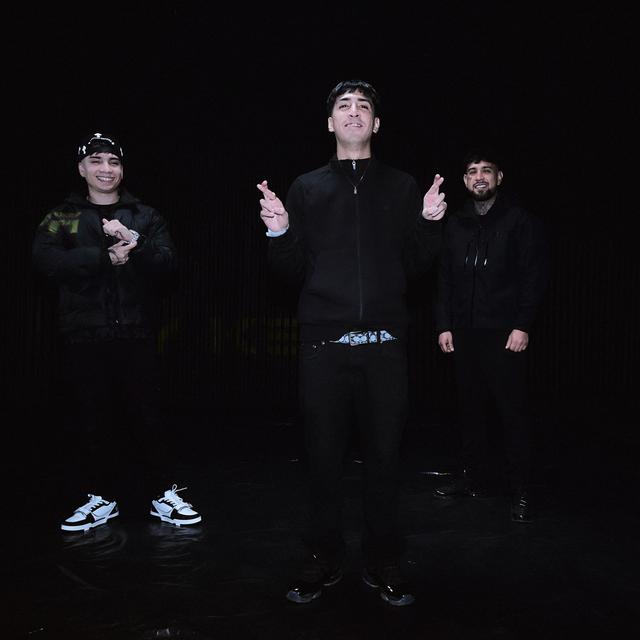 Album cover art for y ke pa