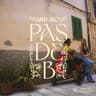 Pas de B