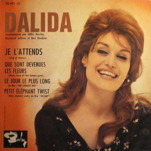 Album cover art for Je T'attends