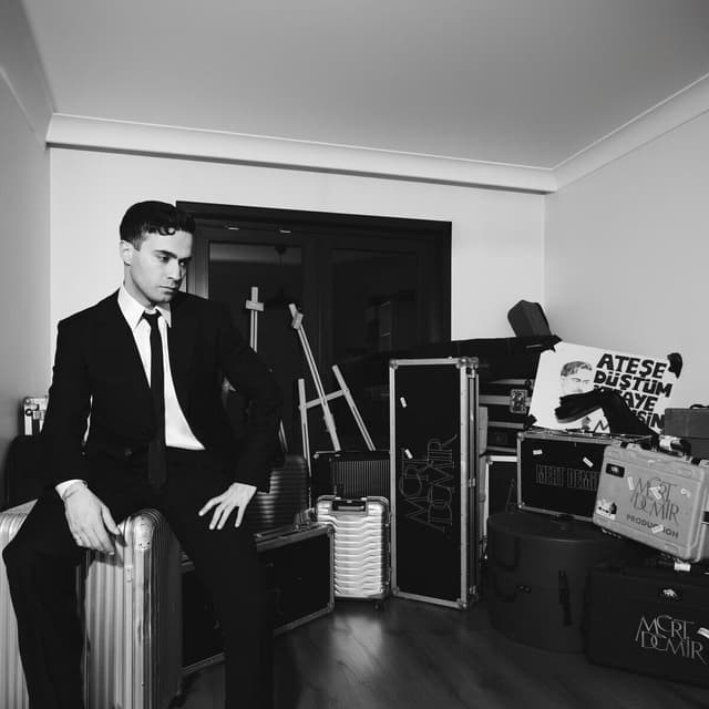 Album cover art for Hazırım İnan Kaybolmaya