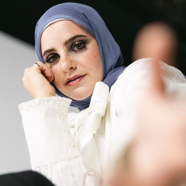 Album cover art for بدي احكيك