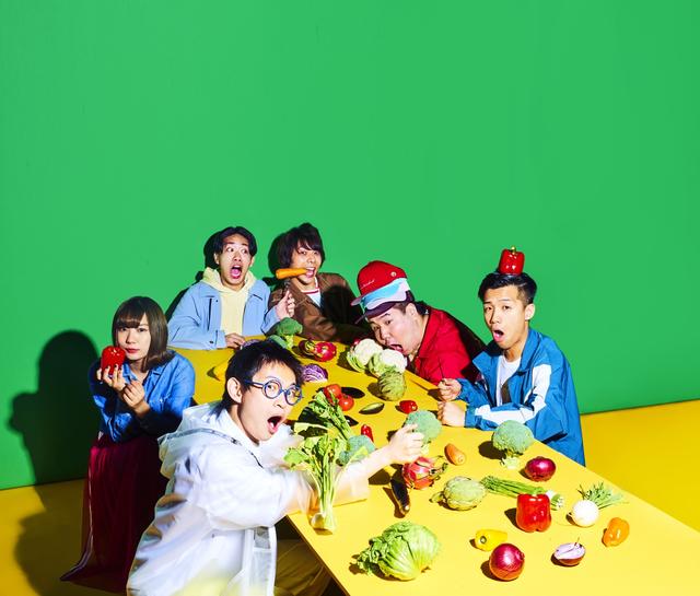 Album cover art for 風になる