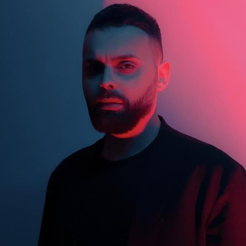 Dynamic cover art